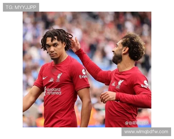 并肩作战致敬萨拉赫荣耀时刻 并肩作战致敬萨拉赫荣耀时刻